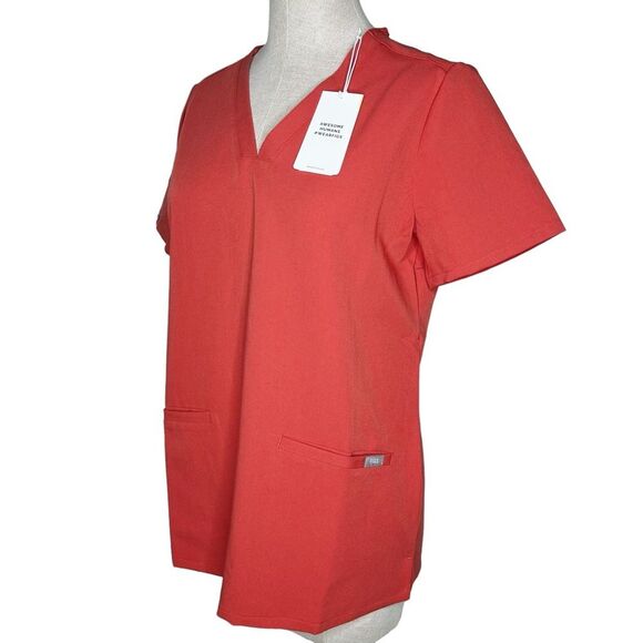 NWT FIGS Casma Three Pocket Scrub Top sz S * Clay Scrubs Shirt Classic Fit - Picture 2 of 7